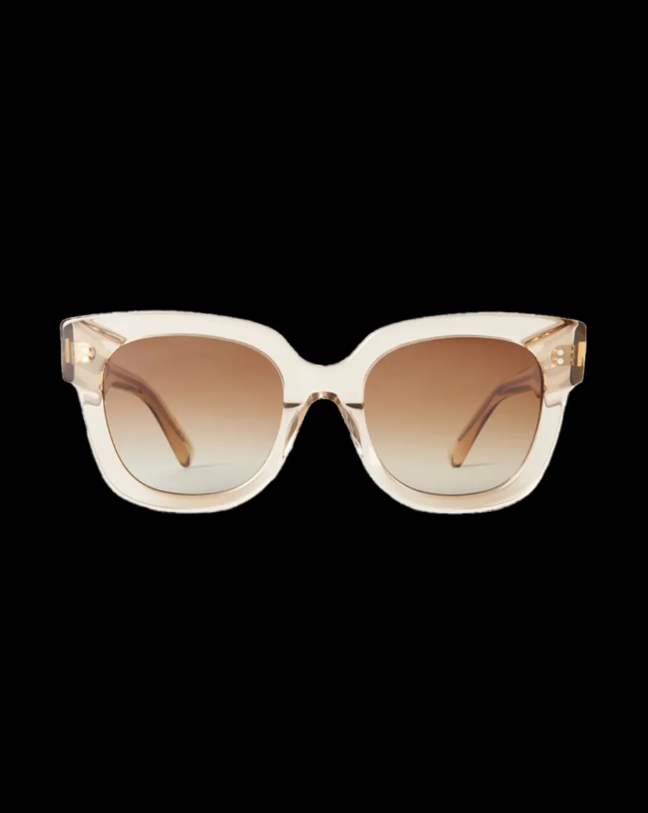 08 Sunglasses in Ecru