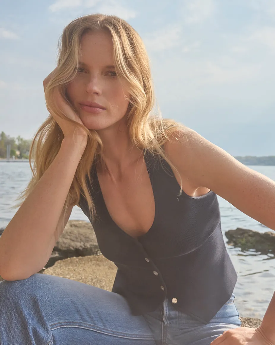 Hoorne Tank in Navy